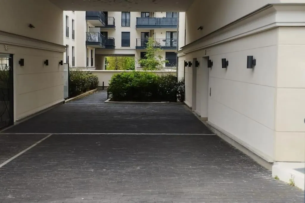 Apartment Melody Clamart, 25 Min De Paris, Tramway 6, Parking