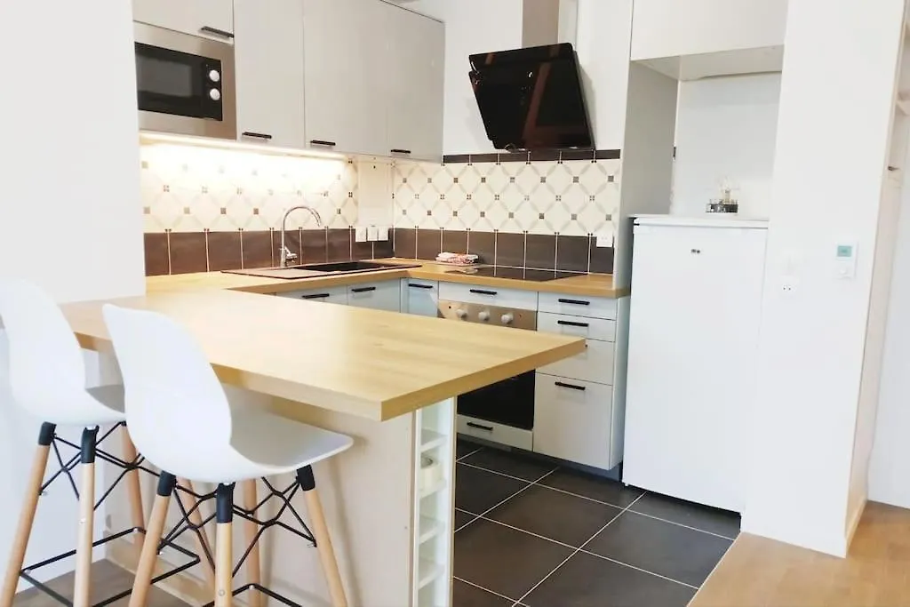 Apartment Melody Clamart, 25 Min De Paris, Tramway 6, Parking France