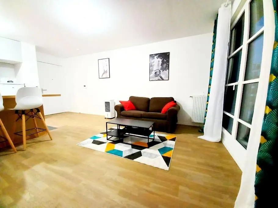 Apartment Melody Clamart, 25 Min De Paris, Tramway 6, Parking France