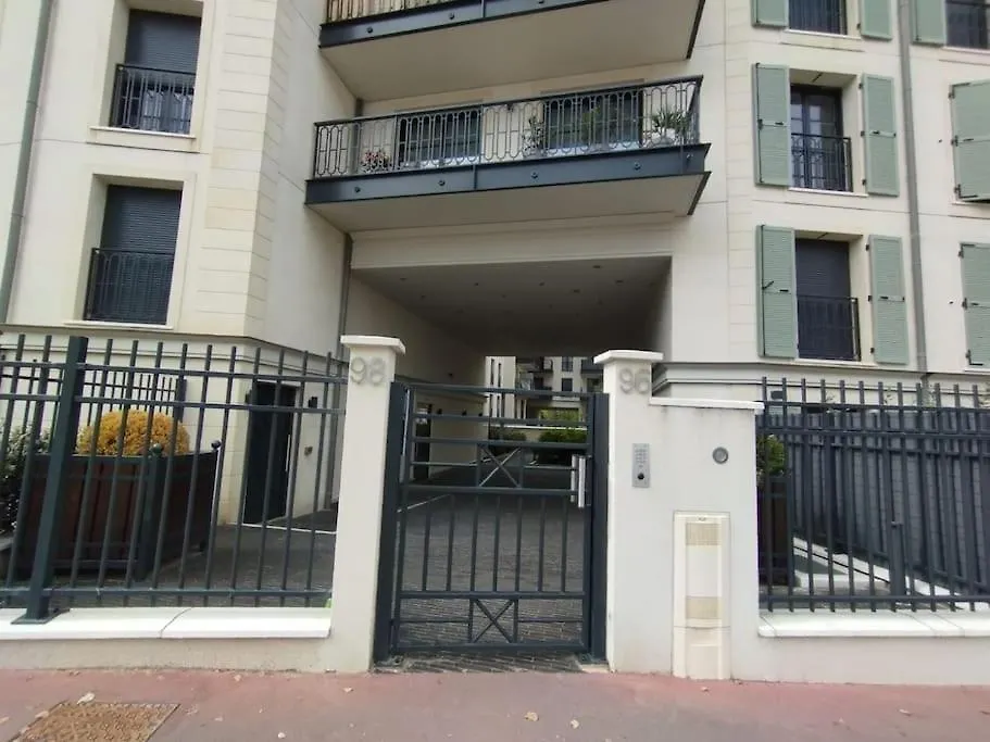 Melody Clamart, 25 Min De Paris, Tramway 6, Parking 0*, Clamart